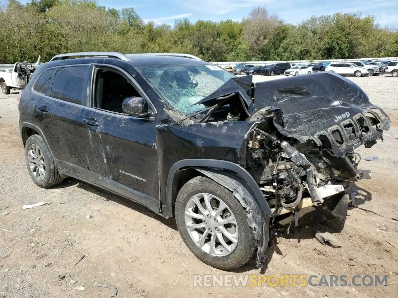 4 Photograph of a damaged car 1C4PJLLB1KD111632 JEEP GRAND CHER 2019