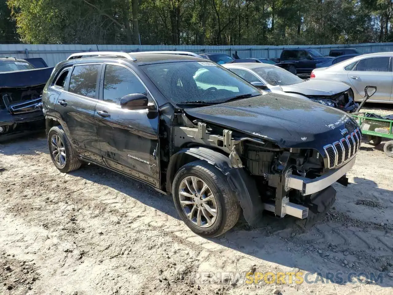 4 Photograph of a damaged car 1C4PJLLB1KD176707 JEEP GRAND CHER 2019