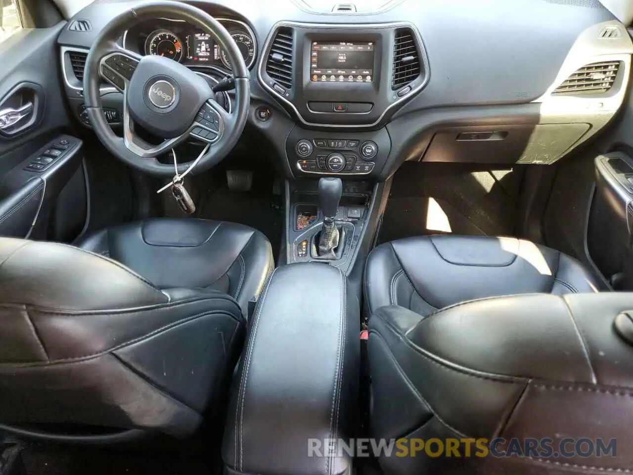 8 Photograph of a damaged car 1C4PJLLB1KD176707 JEEP GRAND CHER 2019