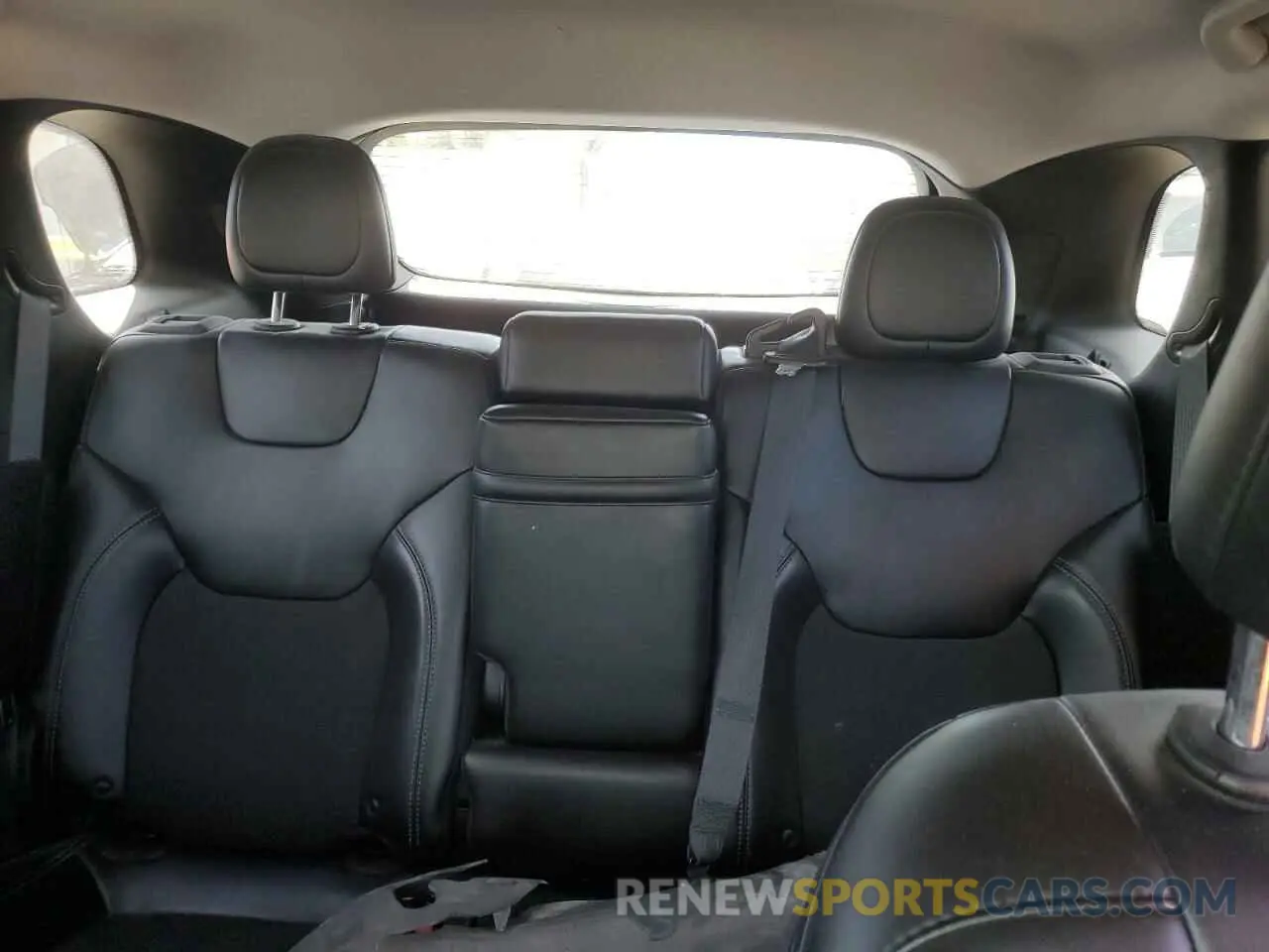 10 Фотография поврежденного автомобиля 1C4PJLLB1KD301463 JEEP GRAND CHER 2019