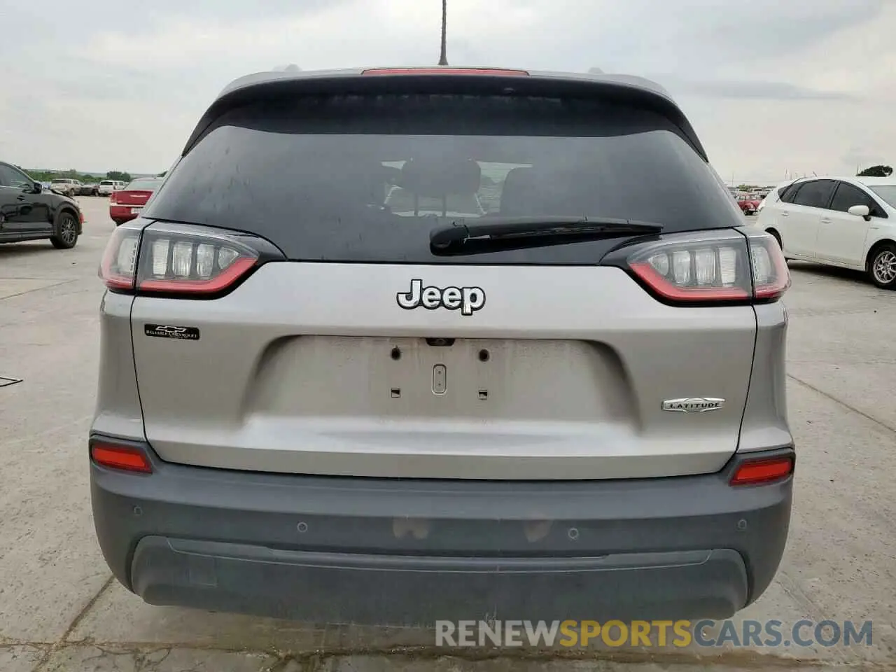 6 Фотография поврежденного автомобиля 1C4PJLLB2KD333533 JEEP GRAND CHER 2019