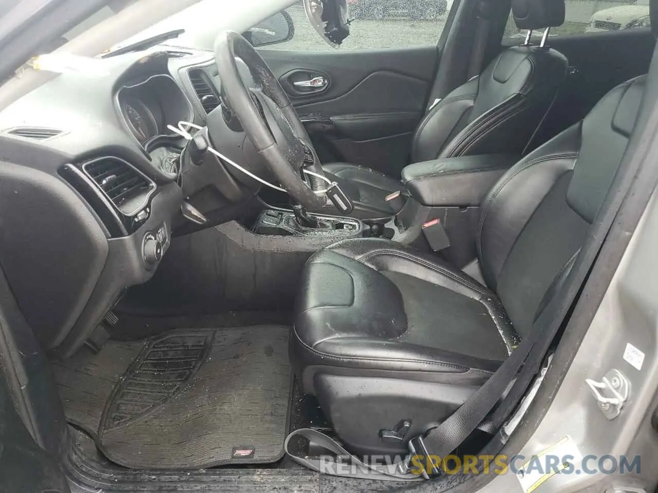 7 Photograph of a damaged car 1C4PJLLB2KD454160 JEEP GRAND CHER 2019
