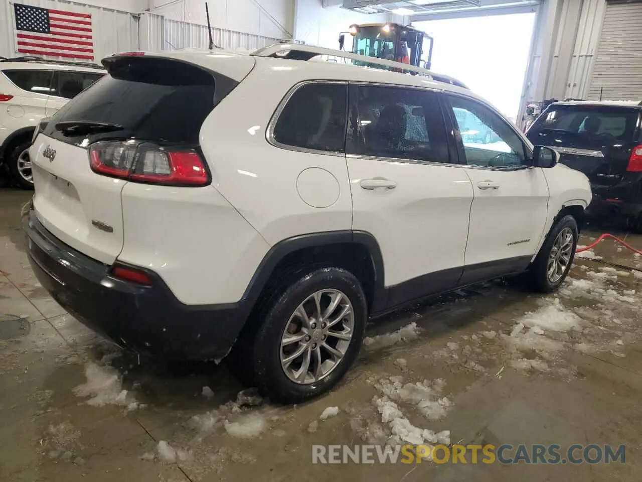 3 Photograph of a damaged car 1C4PJLLB3KD376598 JEEP GRAND CHER 2019
