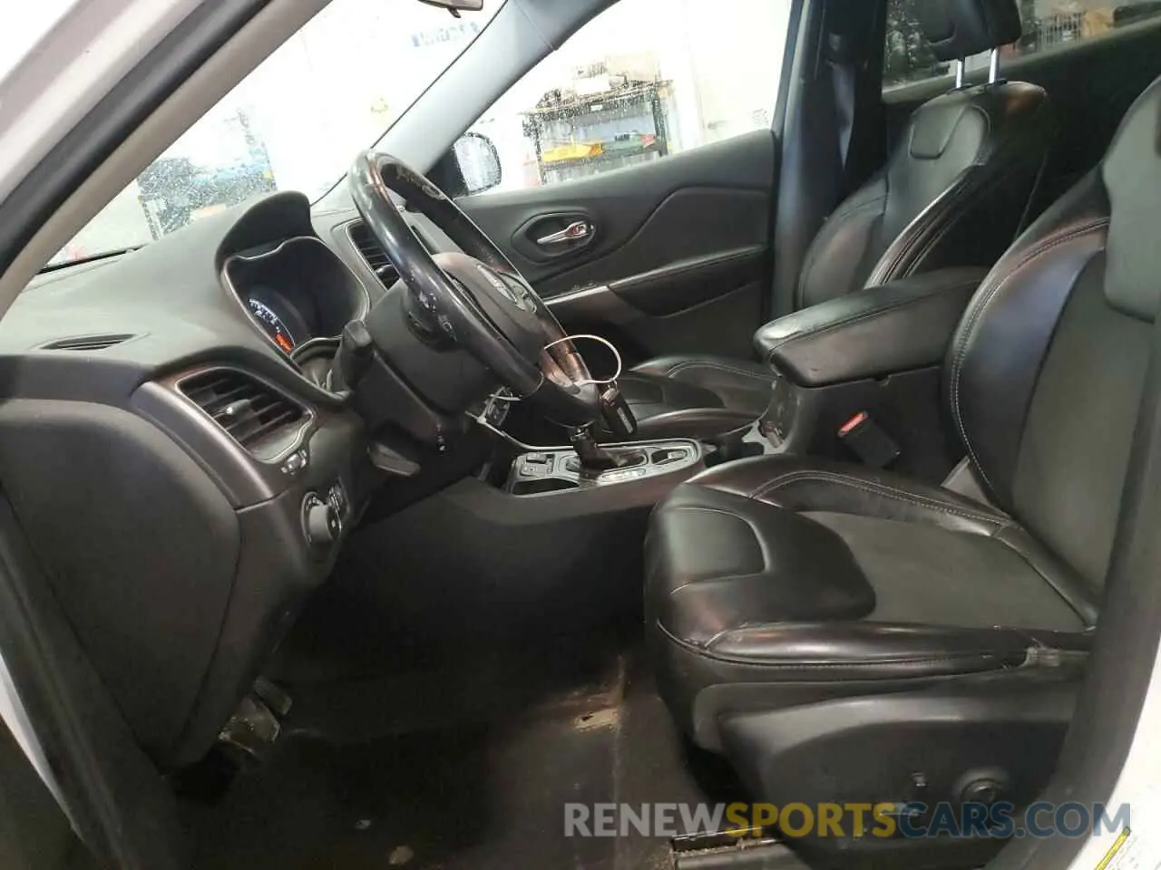 7 Photograph of a damaged car 1C4PJLLB3KD376598 JEEP GRAND CHER 2019