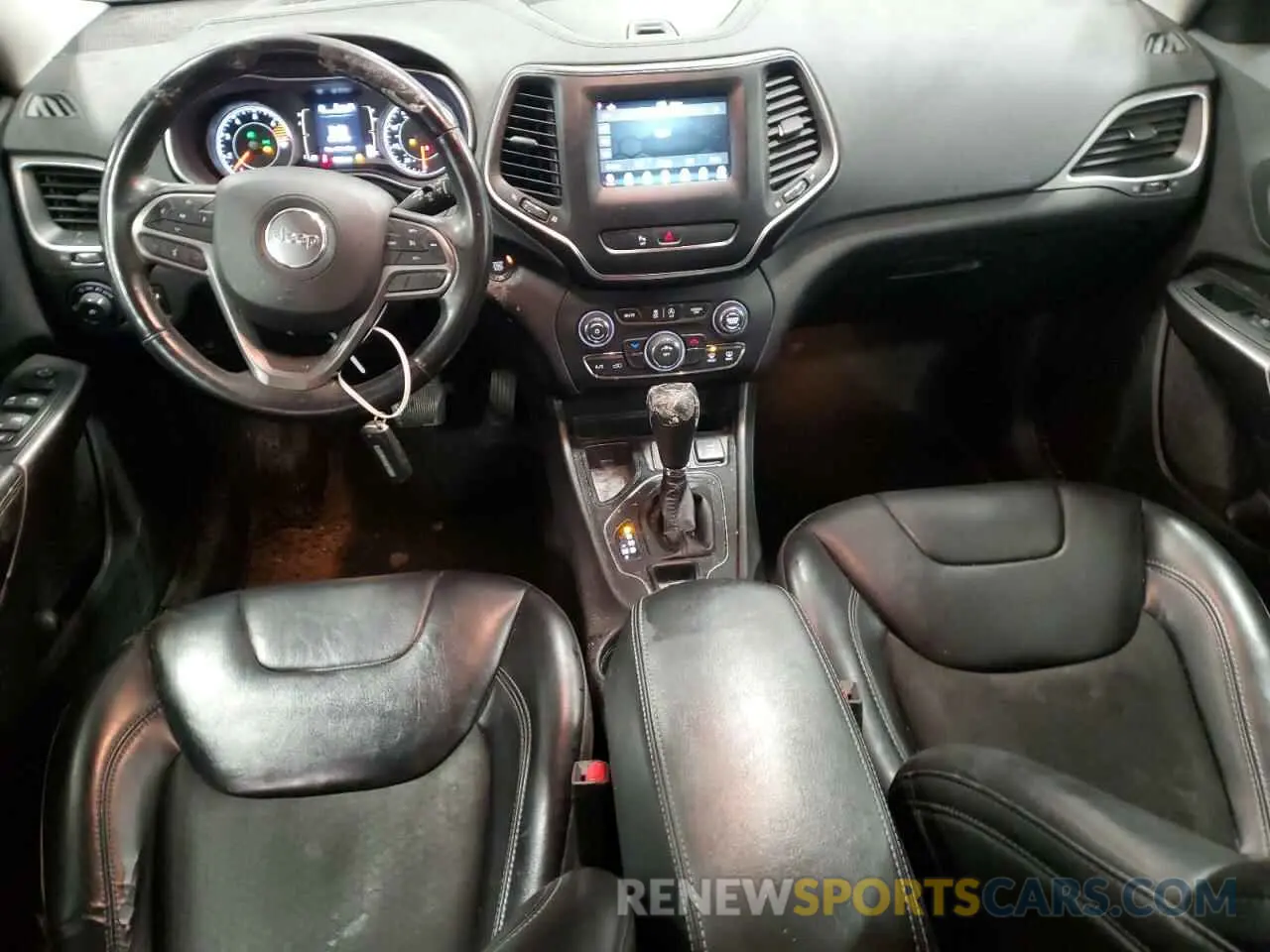 8 Photograph of a damaged car 1C4PJLLB3KD376598 JEEP GRAND CHER 2019