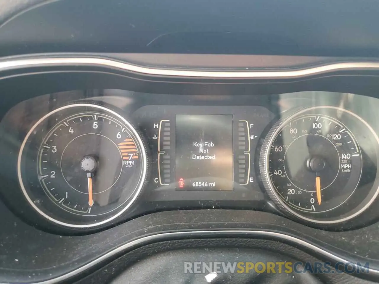 9 Фотография поврежденного автомобиля 1C4PJLLB4KD301344 JEEP GRAND CHER 2019
