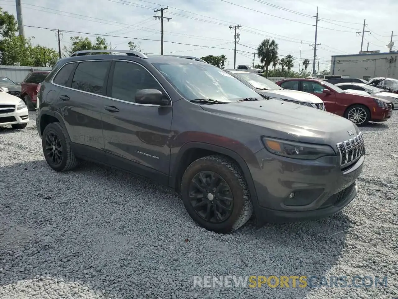 4 Photograph of a damaged car 1C4PJLLB5KD143905 JEEP GRAND CHER 2019
