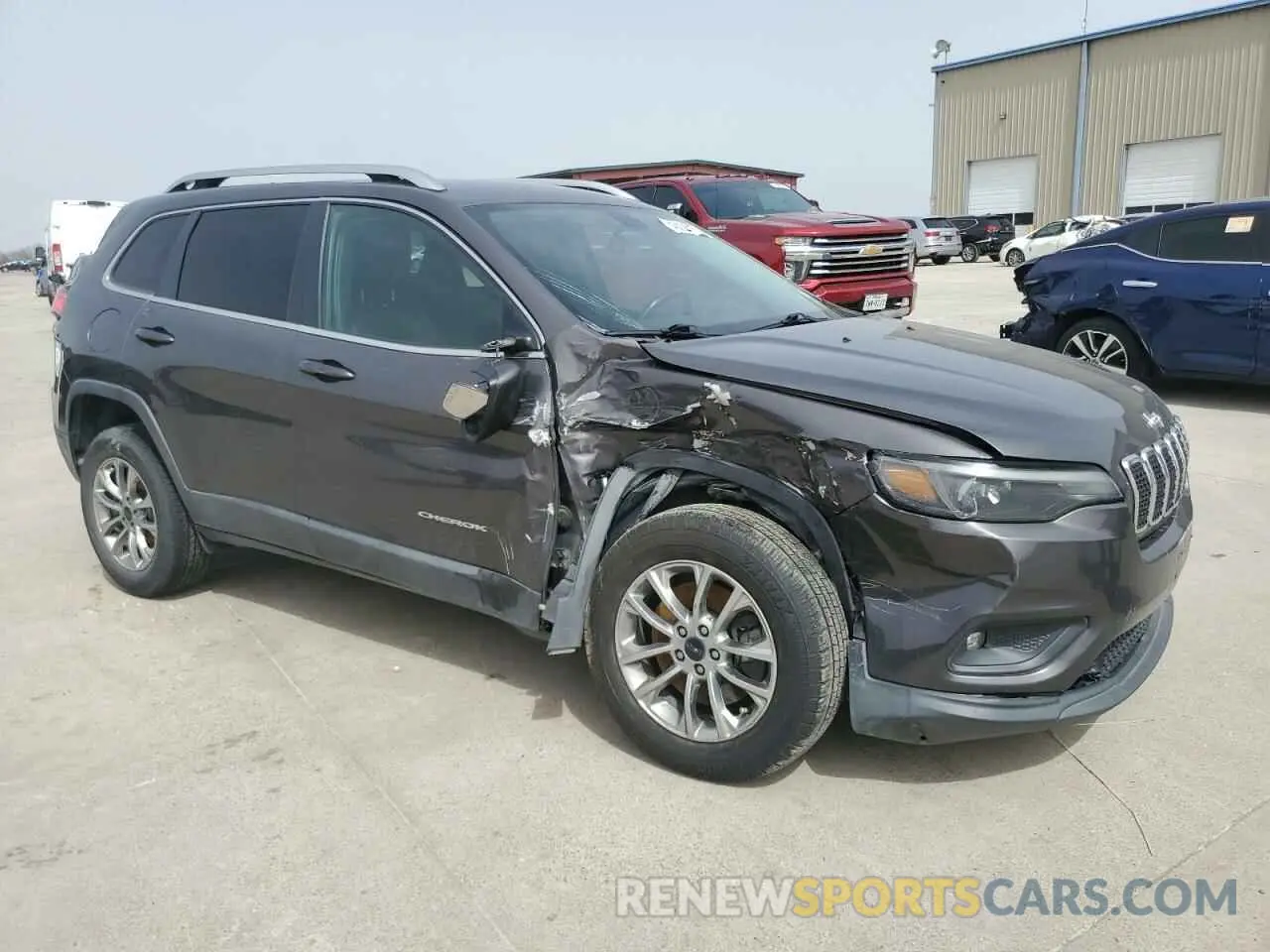 4 Photograph of a damaged car 1C4PJLLB5KD202922 JEEP GRAND CHER 2019
