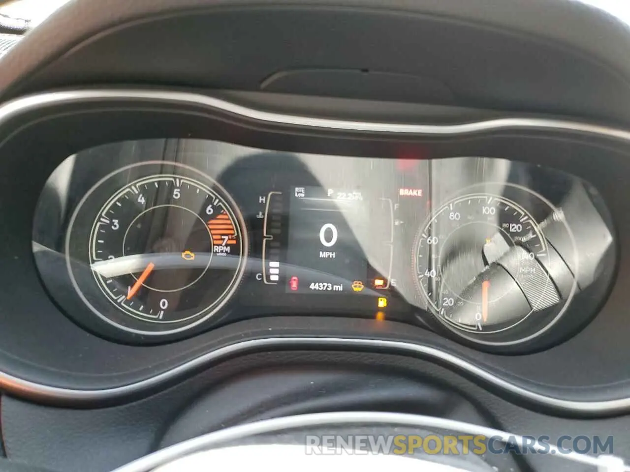 9 Photograph of a damaged car 1C4PJLLB9KD346506 JEEP GRAND CHER 2019