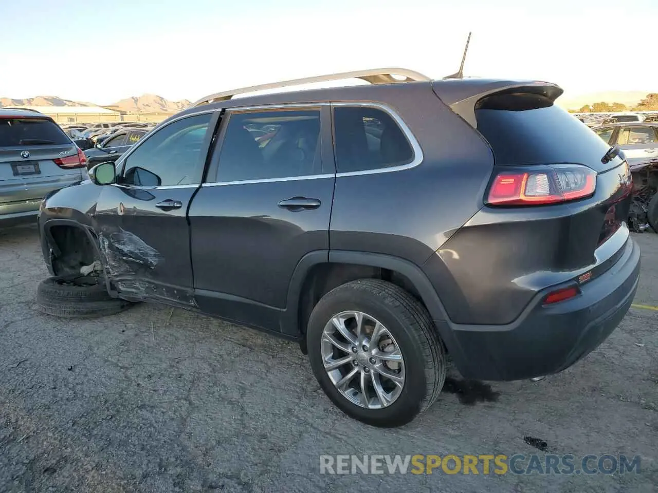 2 Фотография поврежденного автомобиля 1C4PJLLBXKD248116 JEEP GRAND CHER 2019