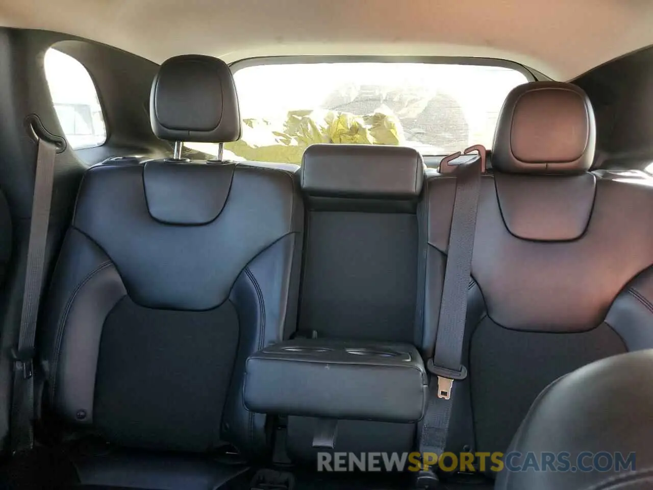 10 Photograph of a damaged car 1C4PJLLBXKD448333 JEEP GRAND CHER 2019