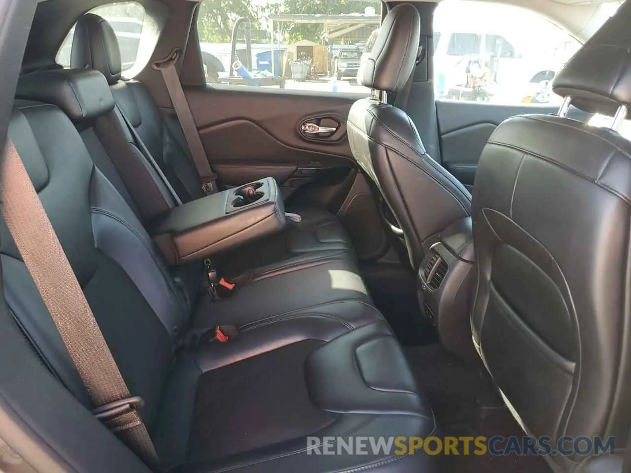 12 Photograph of a damaged car 1C4PJLLBXKD448333 JEEP GRAND CHER 2019