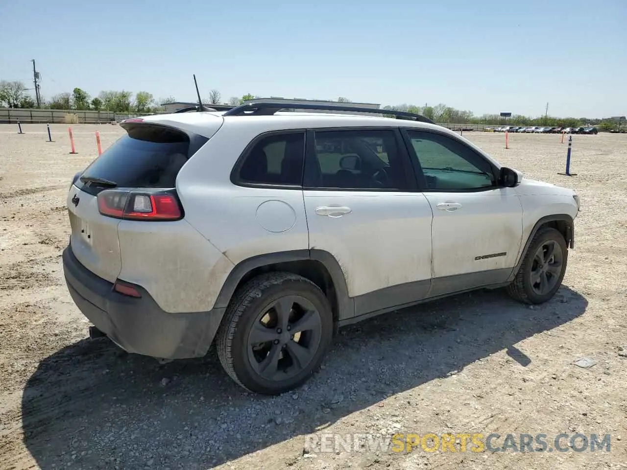 3 Photograph of a damaged car 1C4PJLLX5KD392622 JEEP GRAND CHER 2019