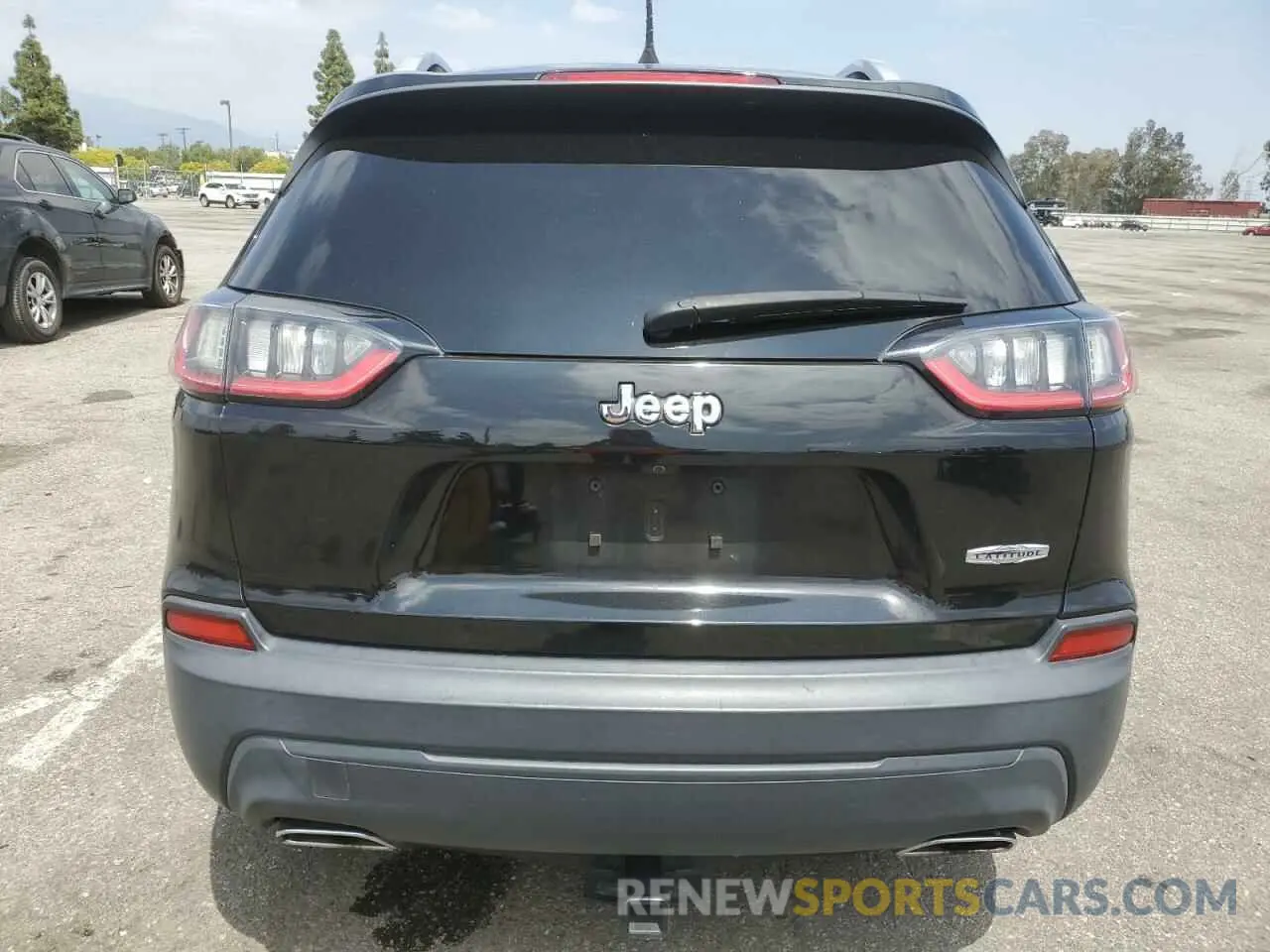 6 Photograph of a damaged car 1C4PJLLX7KD206465 JEEP GRAND CHER 2019