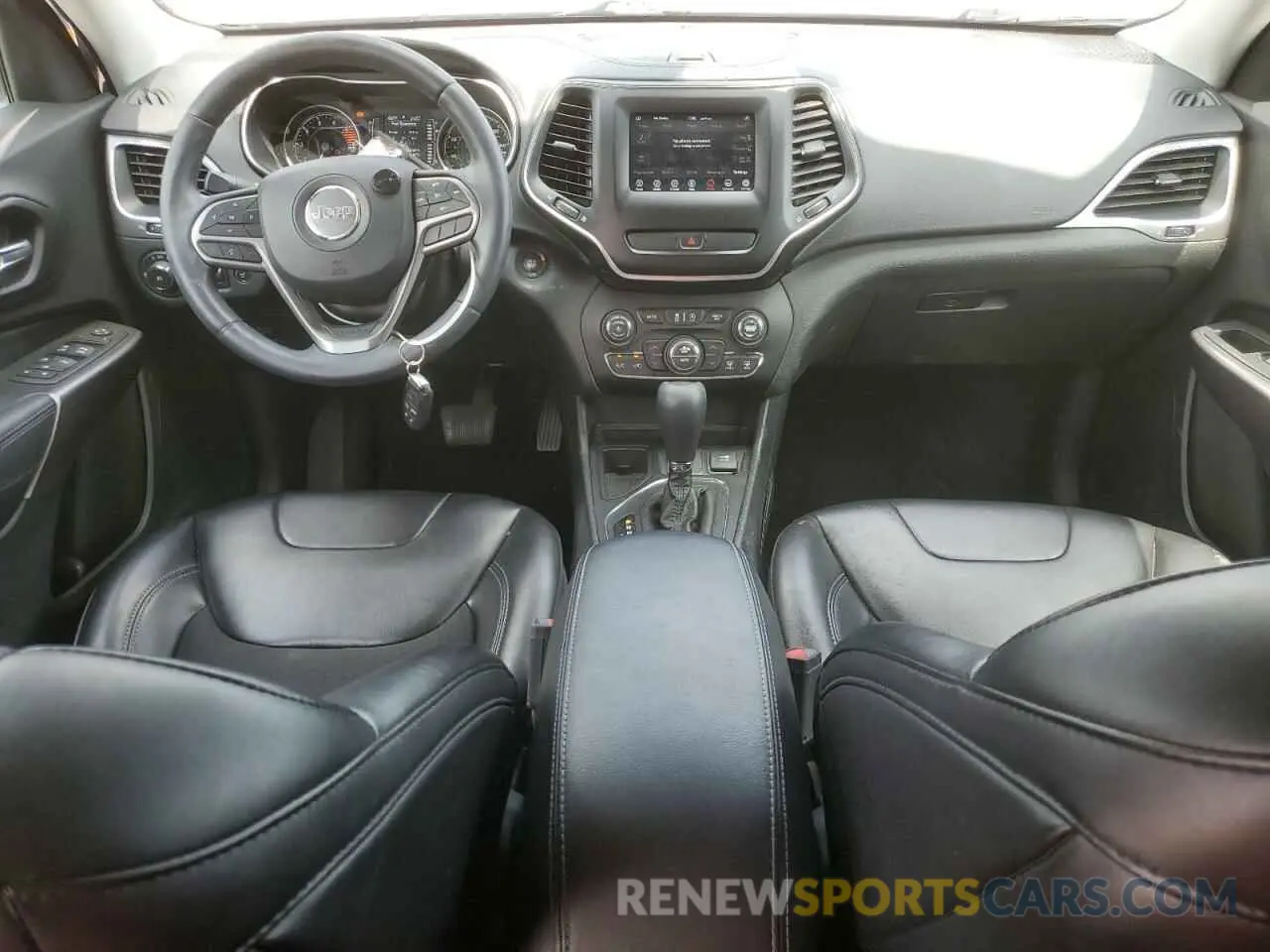 8 Photograph of a damaged car 1C4PJLLX7KD206465 JEEP GRAND CHER 2019
