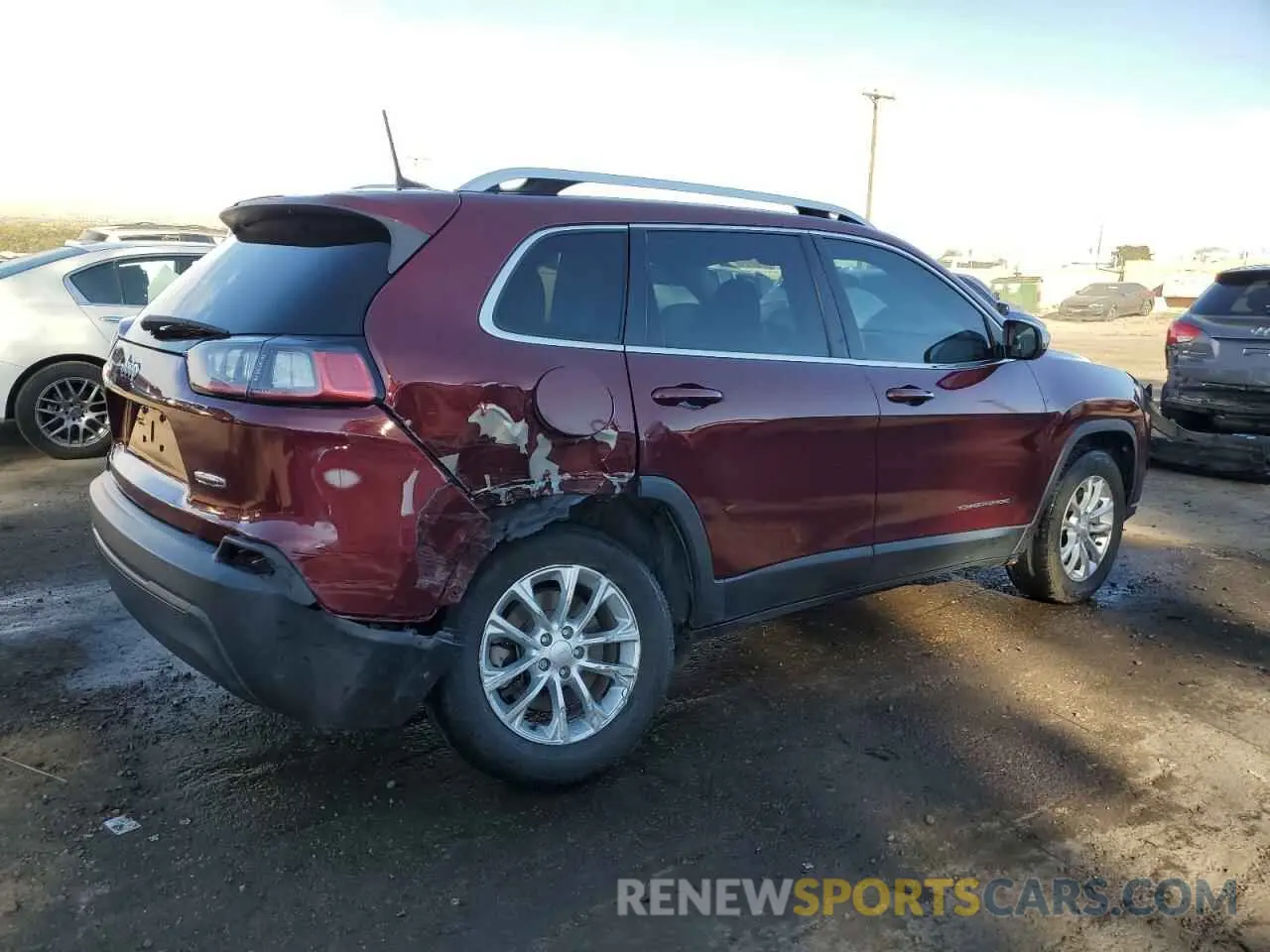 3 Фотография поврежденного автомобиля 1C4PJMCB0KD140030 JEEP GRAND CHER 2019