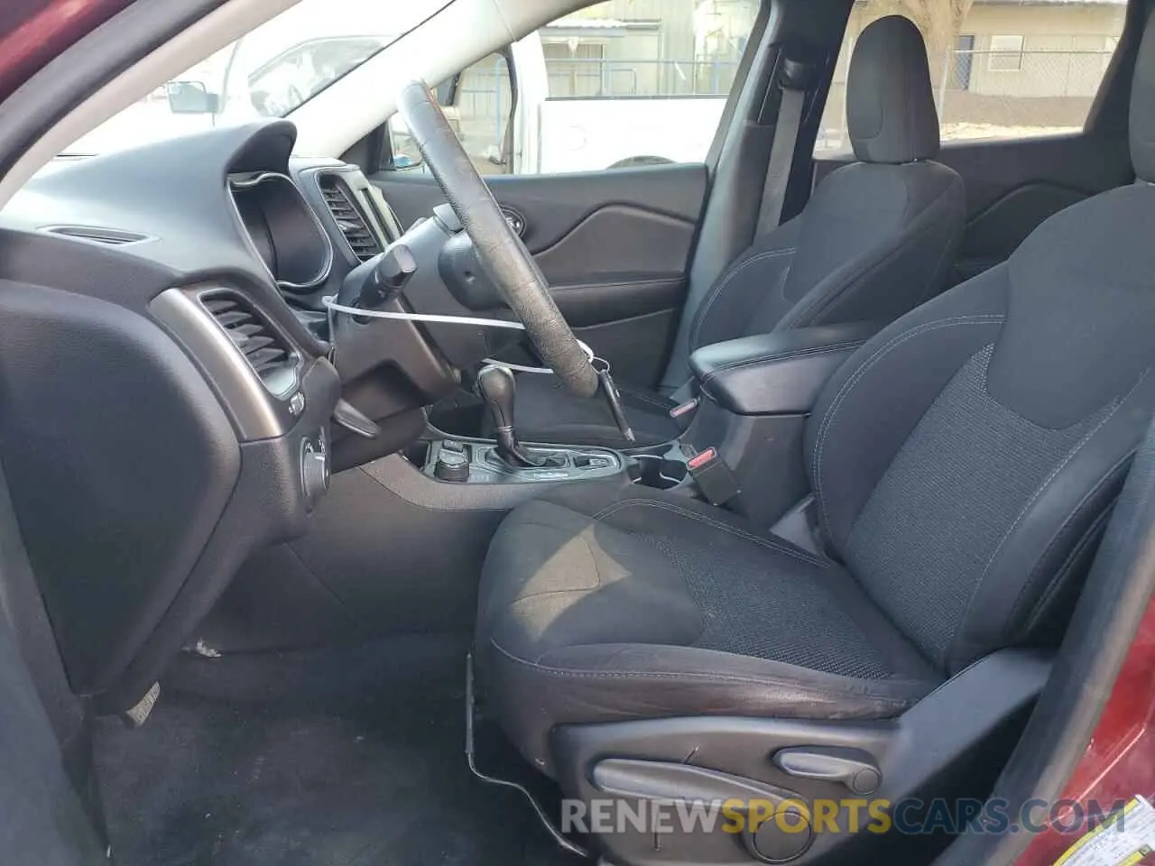 7 Фотография поврежденного автомобиля 1C4PJMCB0KD140030 JEEP GRAND CHER 2019