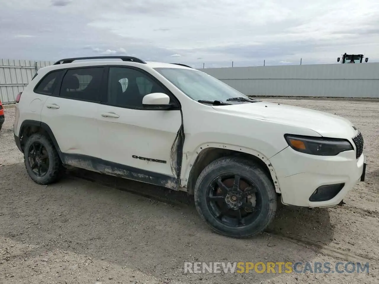 4 Photograph of a damaged car 1C4PJMCB2KD452964 JEEP GRAND CHER 2019