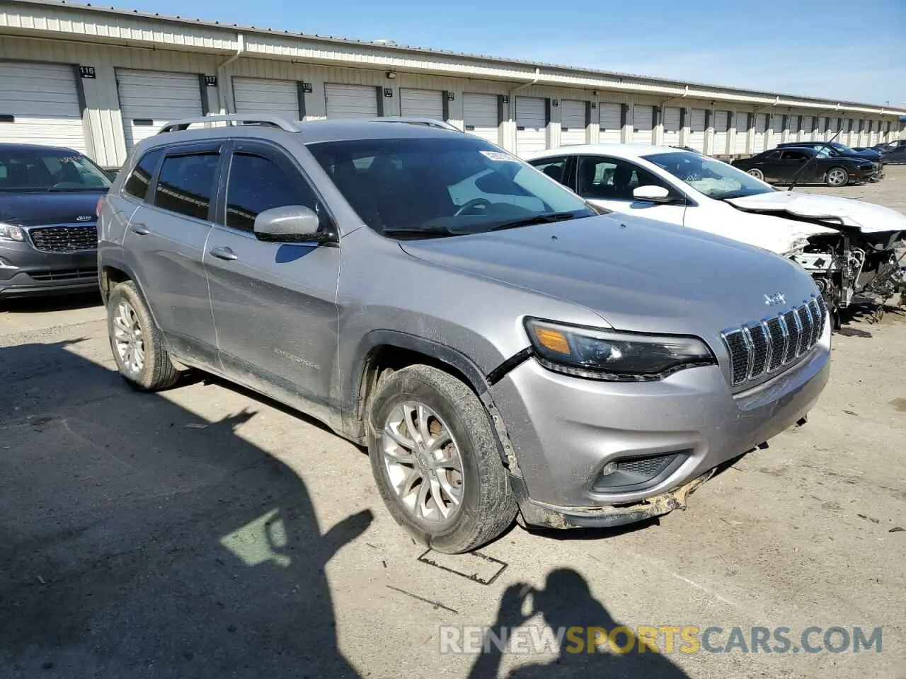 4 Фотография поврежденного автомобиля 1C4PJMCB3KD140717 JEEP GRAND CHER 2019