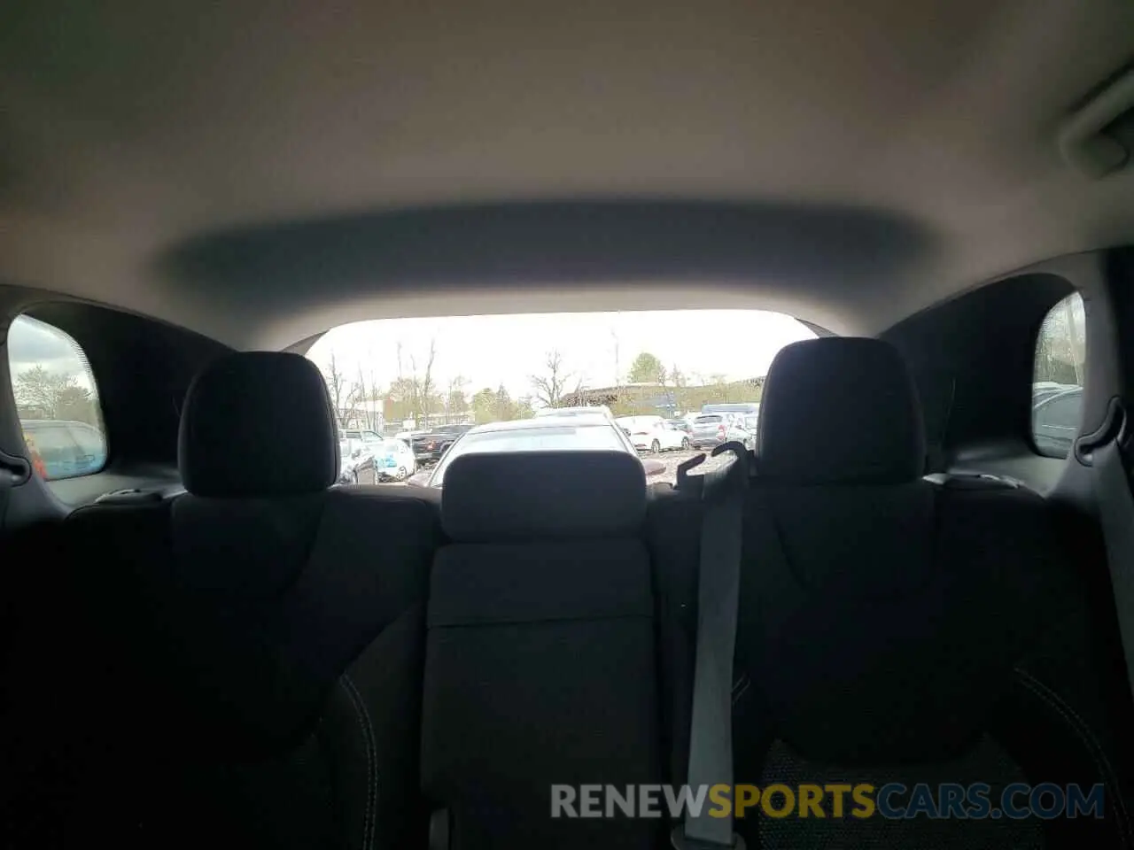 10 Photograph of a damaged car 1C4PJMCB7KD394821 JEEP GRAND CHER 2019