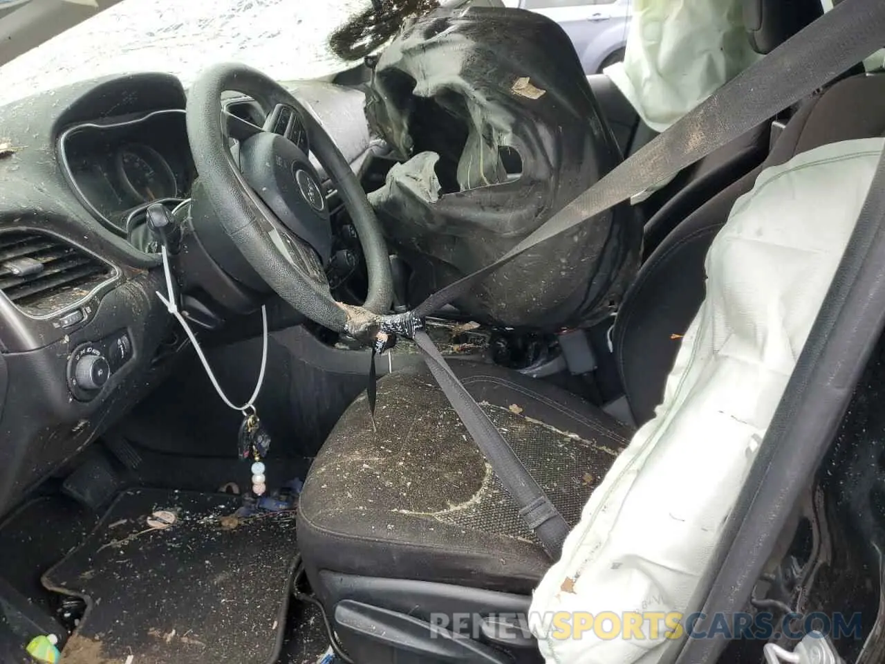 7 Photograph of a damaged car 1C4PJMCB7KD437649 JEEP GRAND CHER 2019