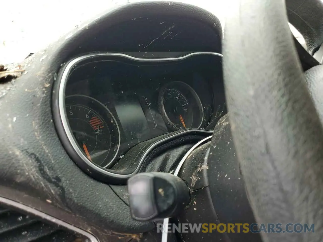 9 Photograph of a damaged car 1C4PJMCB7KD437649 JEEP GRAND CHER 2019