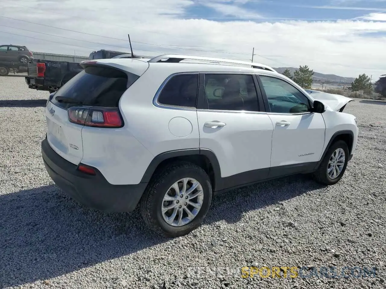3 Photograph of a damaged car 1C4PJMCBXKD485498 JEEP GRAND CHER 2019