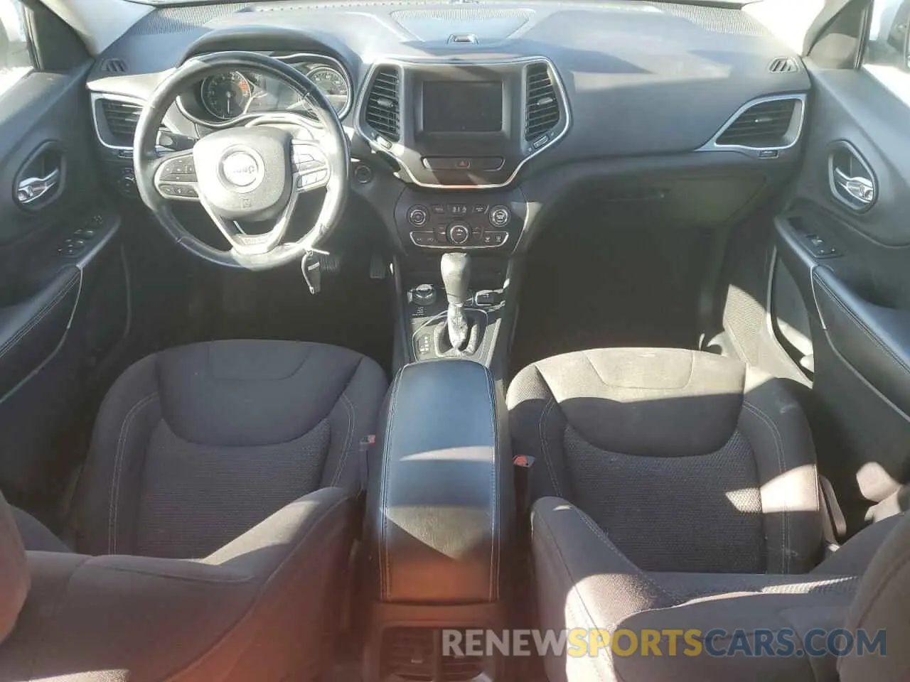 8 Фотография поврежденного автомобиля 1C4PJMCX0KD125555 JEEP GRAND CHER 2019