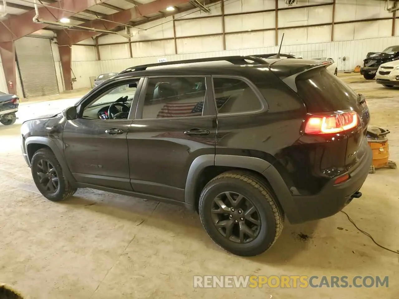 2 Photograph of a damaged car 1C4PJMCX2KD452975 JEEP GRAND CHER 2019