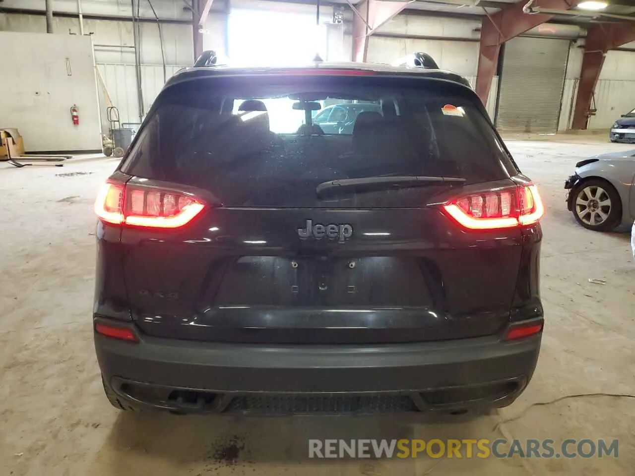 6 Photograph of a damaged car 1C4PJMCX2KD452975 JEEP GRAND CHER 2019