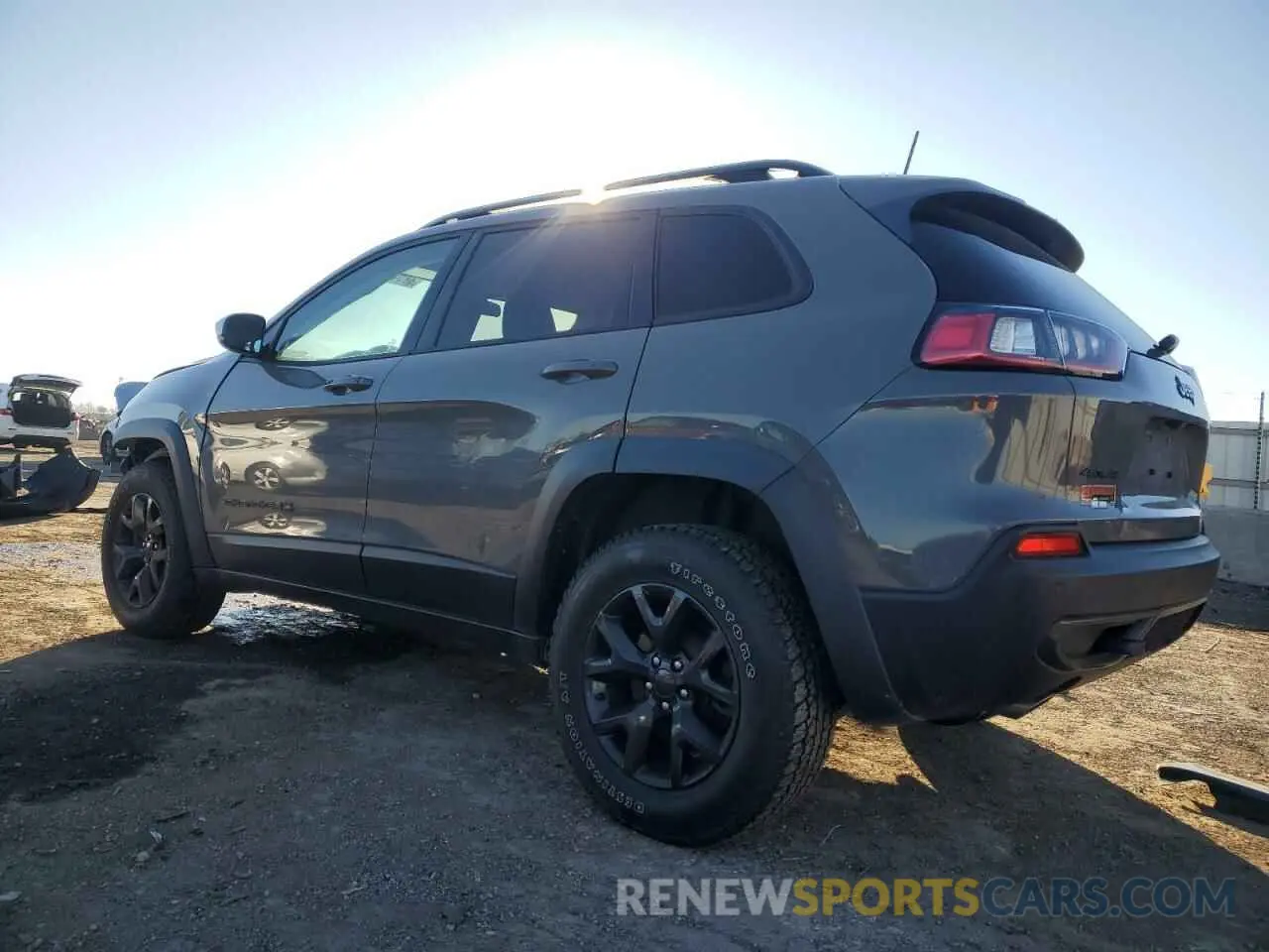 2 Photograph of a damaged car 1C4PJMCX8KD449014 JEEP GRAND CHER 2019