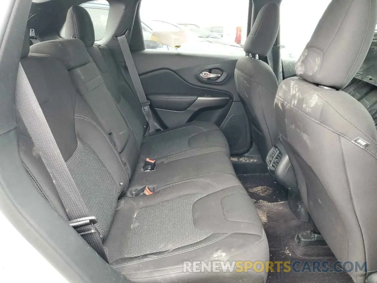 10 Фотография поврежденного автомобиля 1C4PJMCX9KD155363 JEEP GRAND CHER 2019