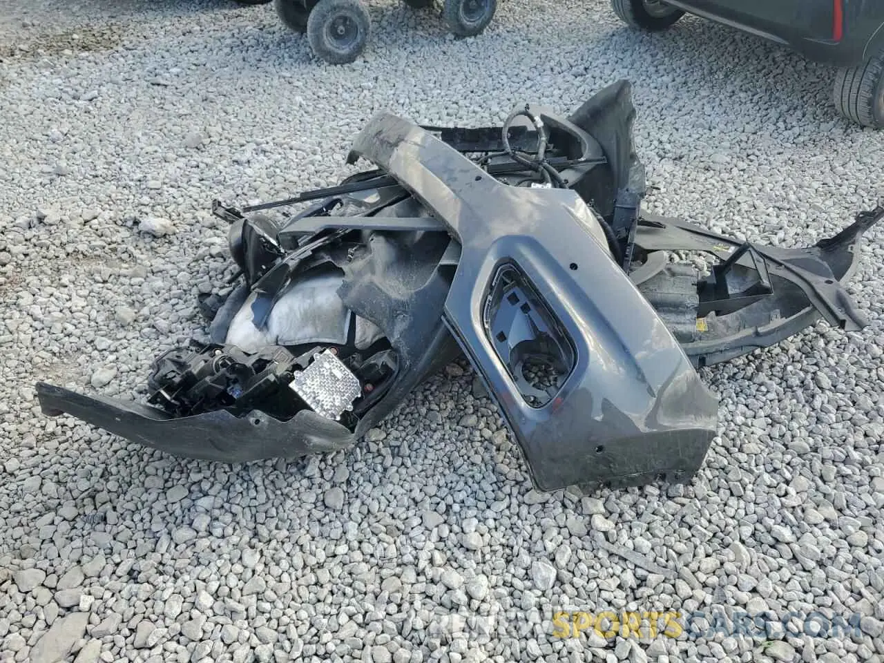 13 Photograph of a damaged car 1C4PJMDN0KD195196 JEEP GRAND CHER 2019