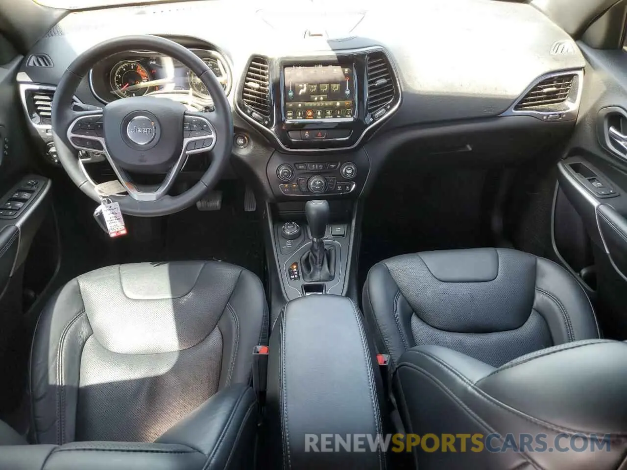 8 Photograph of a damaged car 1C4PJMDN0KD437307 JEEP GRAND CHER 2019