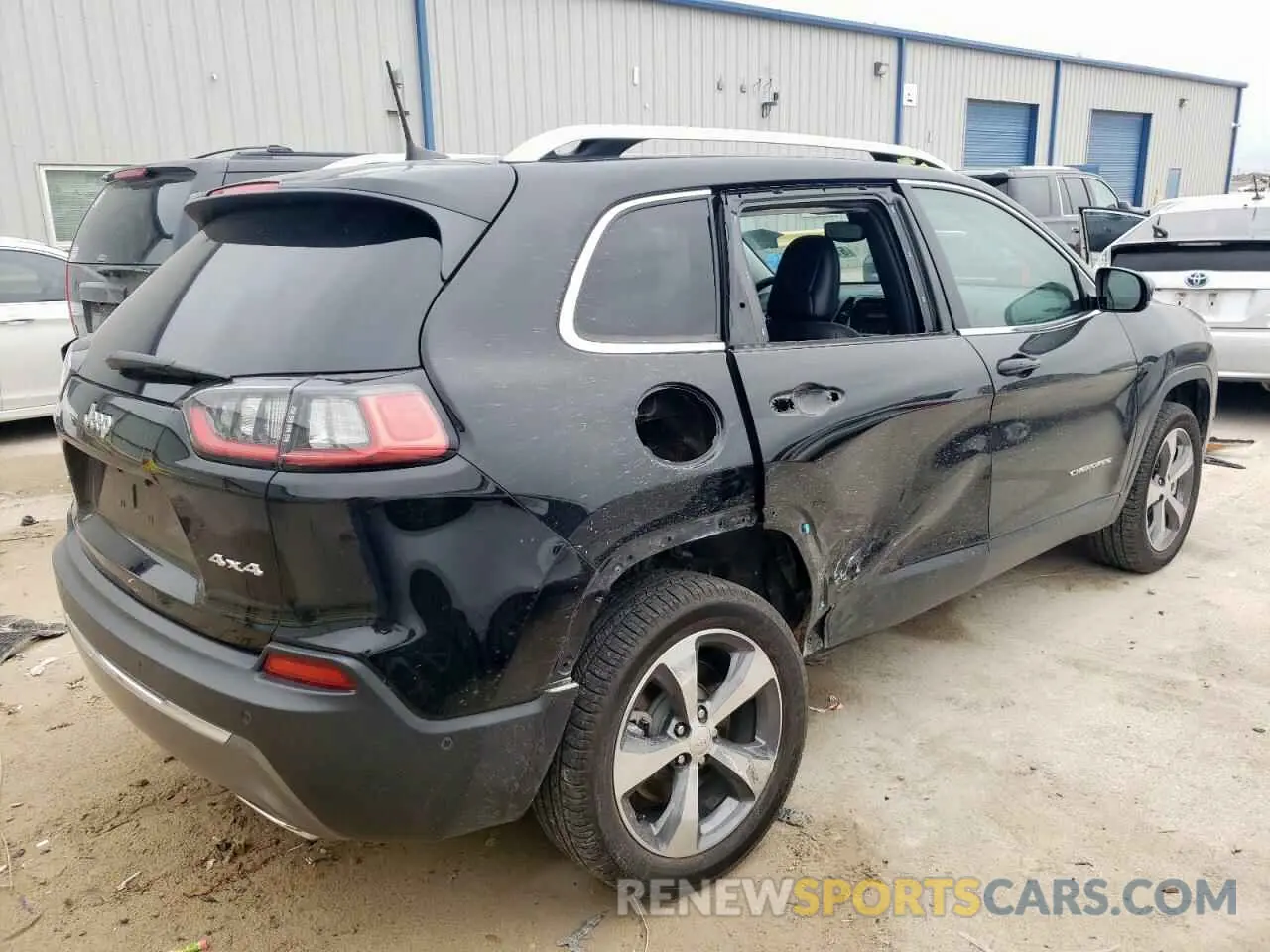 3 Photograph of a damaged car 1C4PJMDN2KD124128 JEEP GRAND CHER 2019