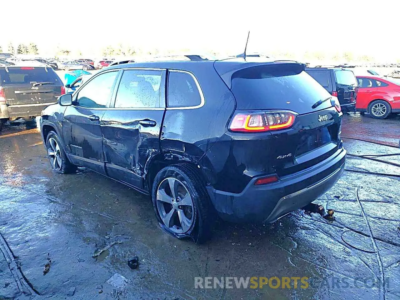 2 Photograph of a damaged car 1C4PJMDN3KD189862 JEEP GRAND CHER 2019