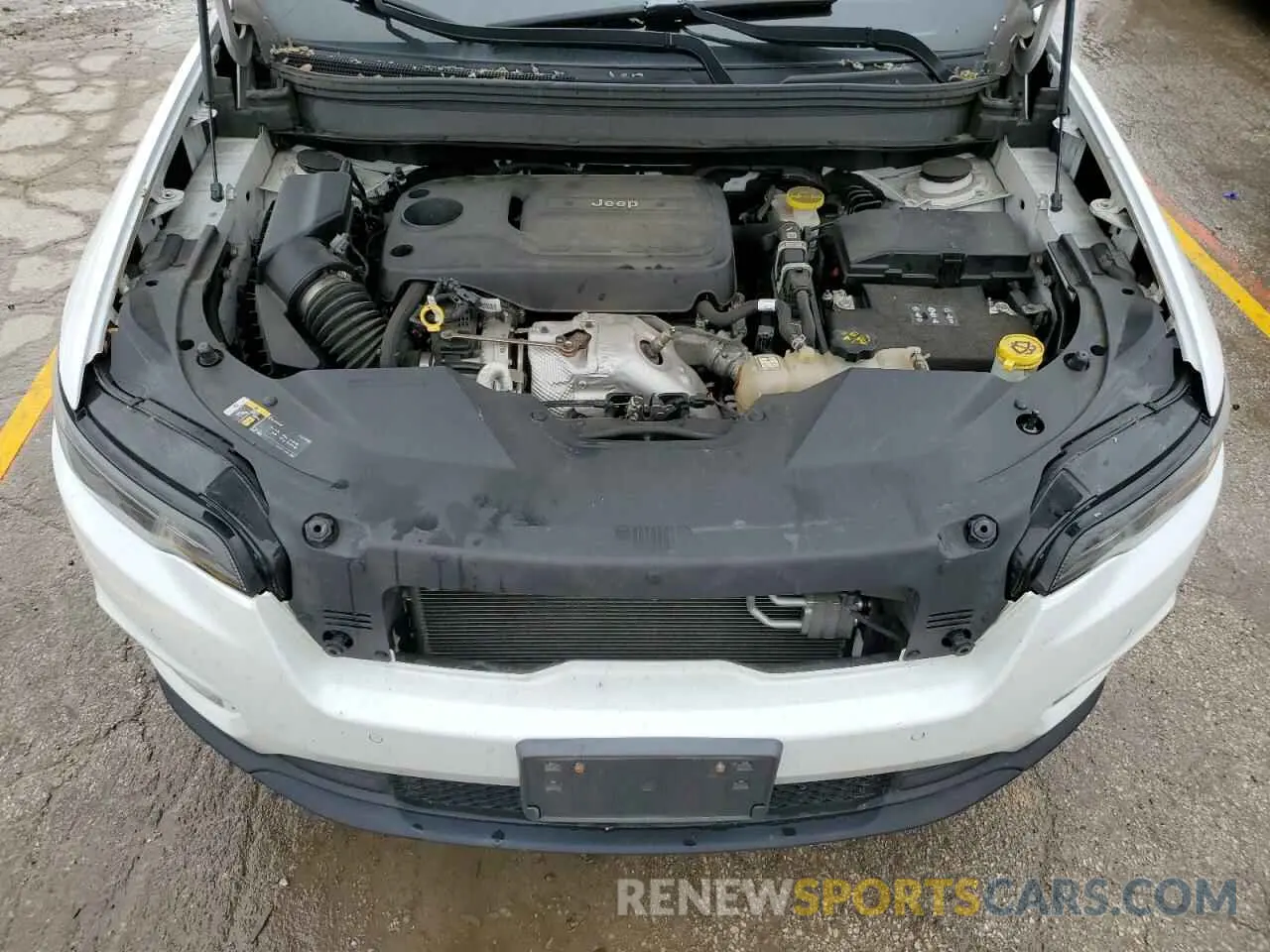 11 Photograph of a damaged car 1C4PJMDN5KD180550 JEEP GRAND CHER 2019