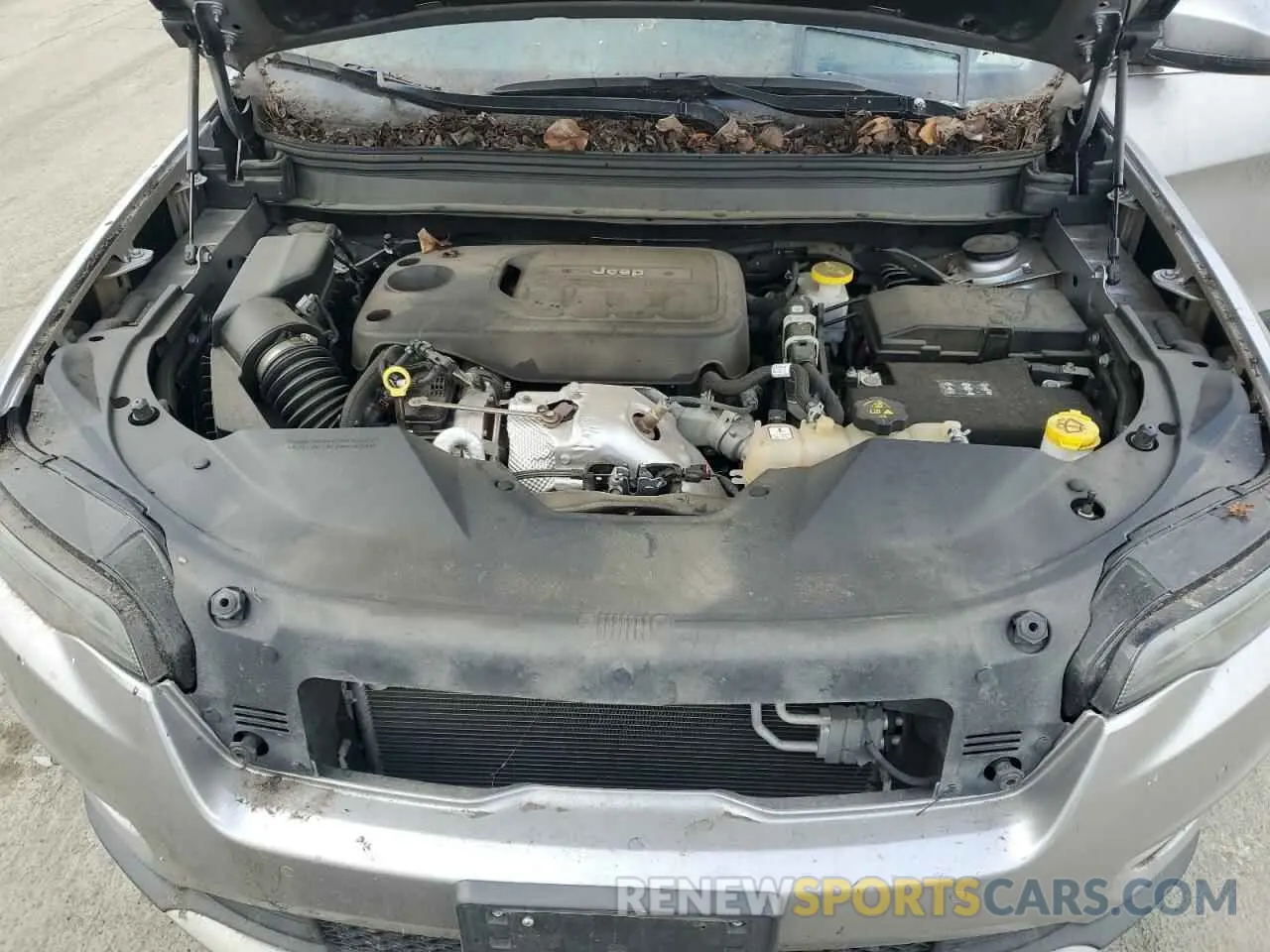 11 Photograph of a damaged car 1C4PJMDN6KD179374 JEEP GRAND CHER 2019