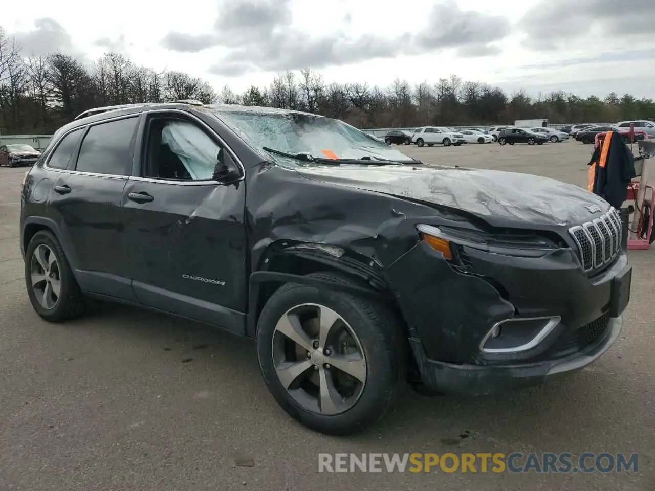 4 Photograph of a damaged car 1C4PJMDN6KD292676 JEEP GRAND CHER 2019