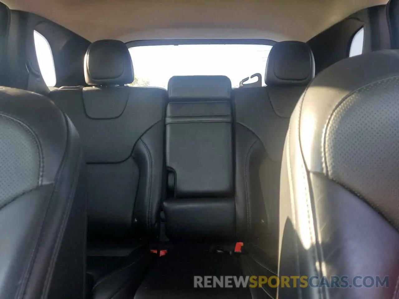 10 Photograph of a damaged car 1C4PJMDN7KD150787 JEEP GRAND CHER 2019