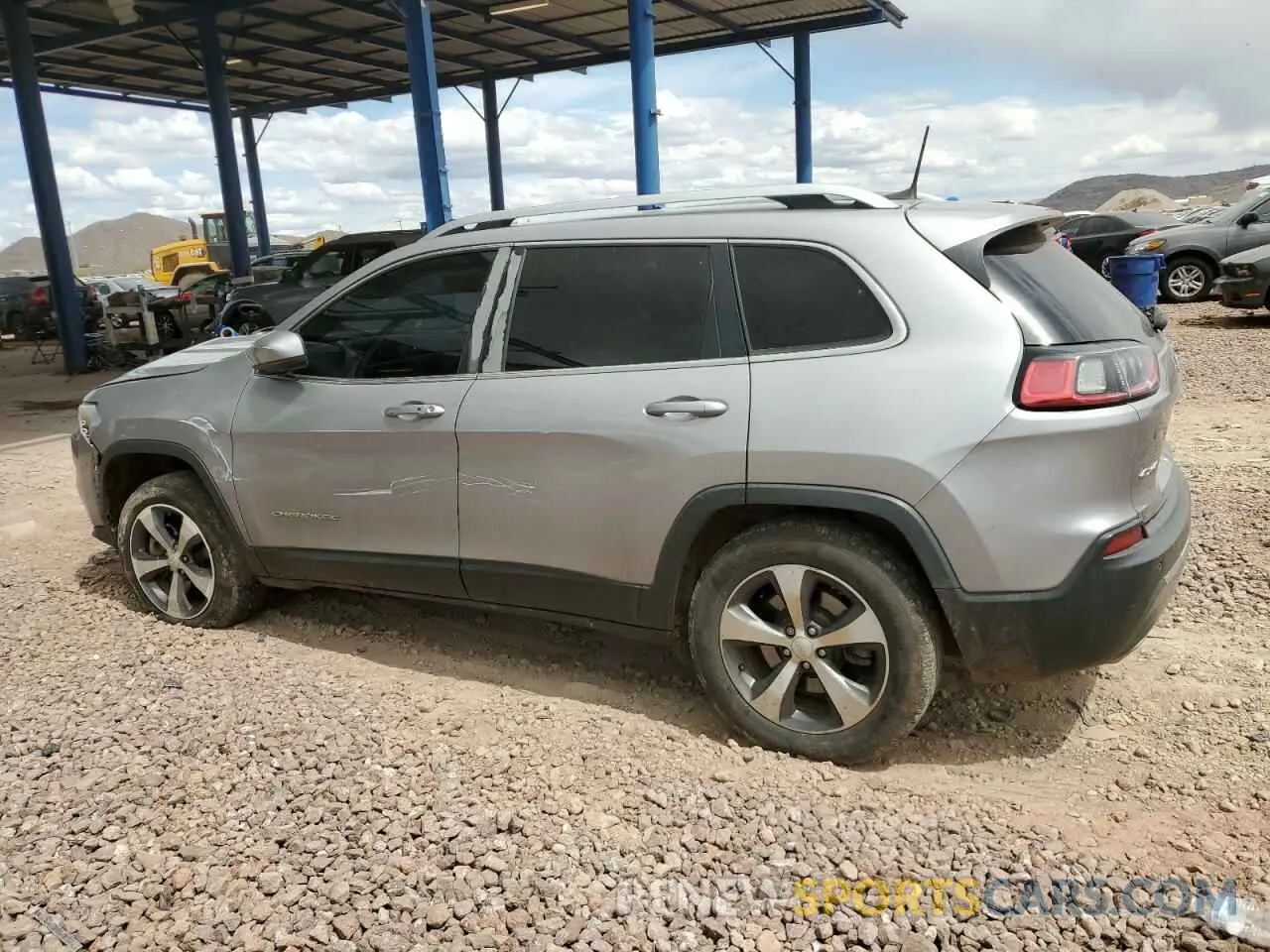 2 Photograph of a damaged car 1C4PJMDN9KD116219 JEEP GRAND CHER 2019