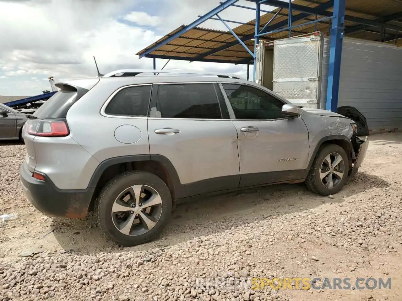 3 Photograph of a damaged car 1C4PJMDN9KD116219 JEEP GRAND CHER 2019