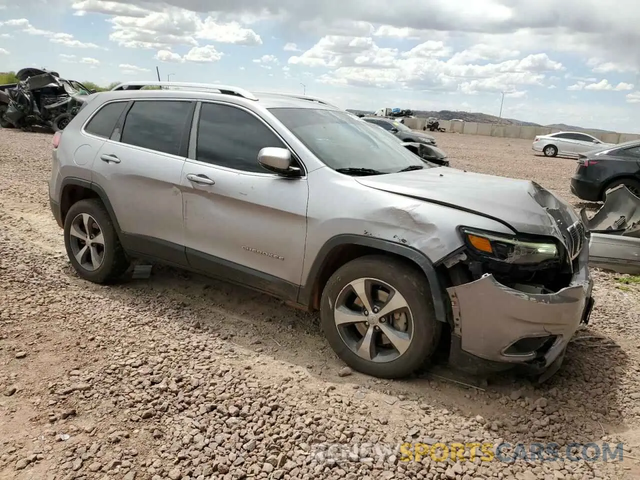 4 Photograph of a damaged car 1C4PJMDN9KD116219 JEEP GRAND CHER 2019