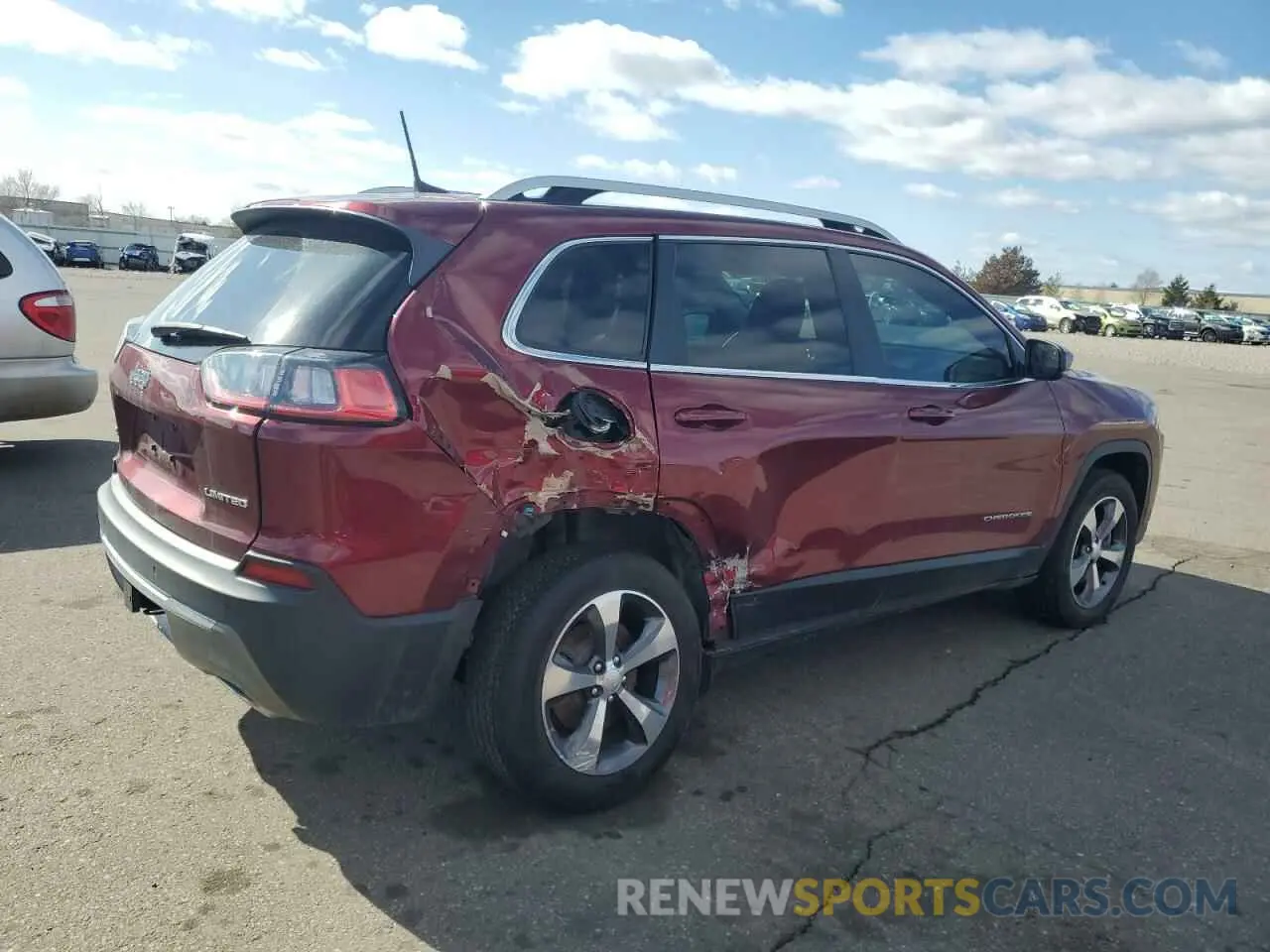 3 Photograph of a damaged car 1C4PJMDX0KD112108 JEEP GRAND CHER 2019