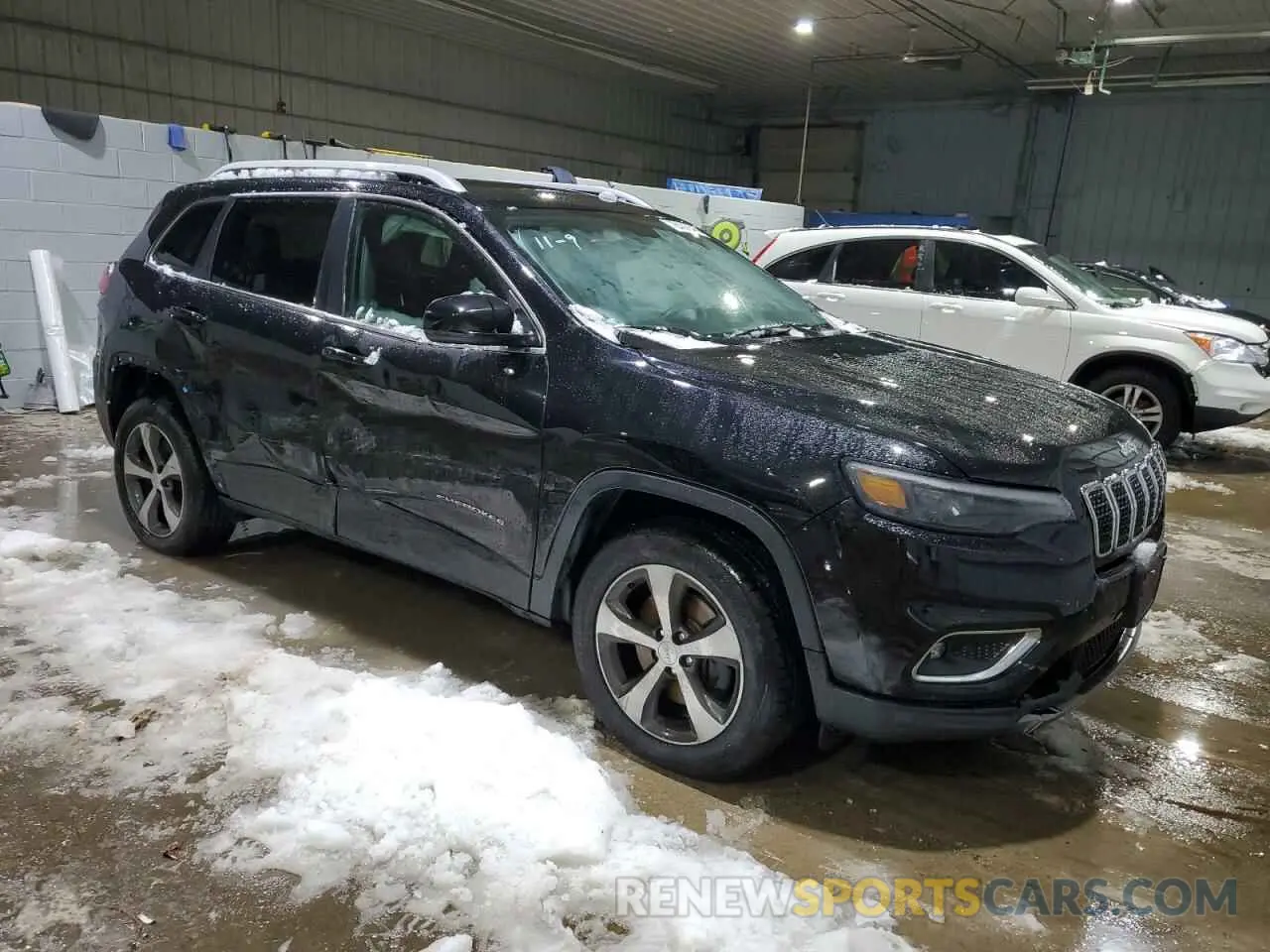 4 Photograph of a damaged car 1C4PJMDX0KD395092 JEEP GRAND CHER 2019