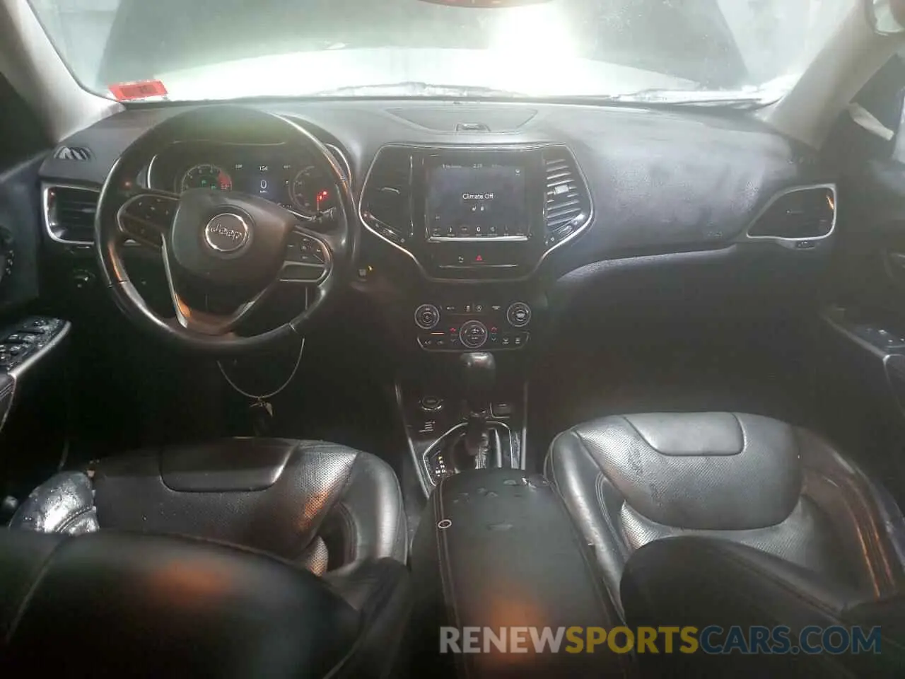 8 Photograph of a damaged car 1C4PJMDX0KD395092 JEEP GRAND CHER 2019