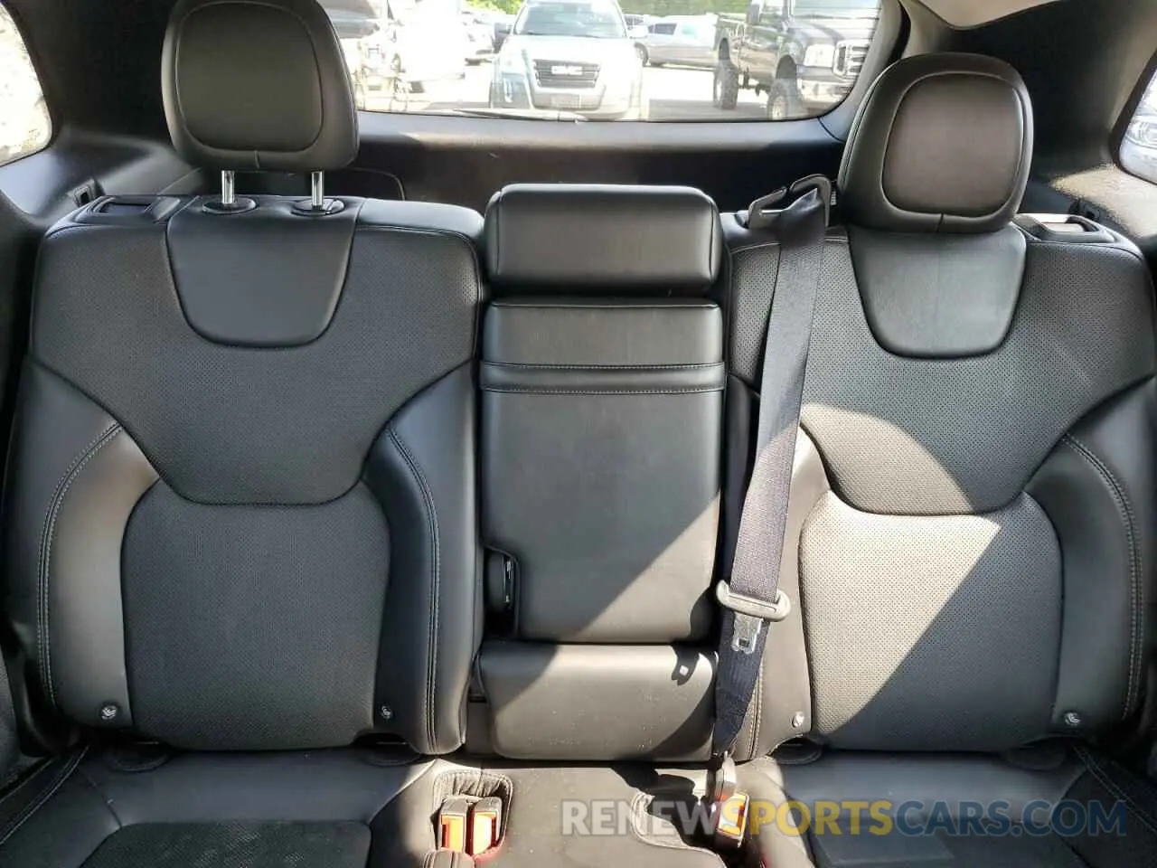 10 Photograph of a damaged car 1C4PJMDX1KD103899 JEEP GRAND CHER 2019
