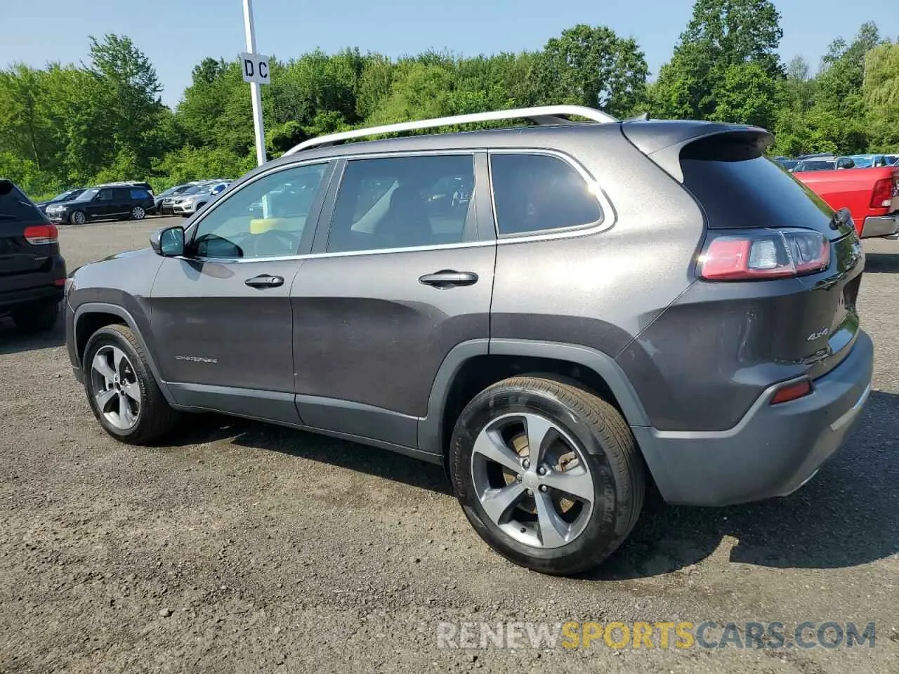 2 Photograph of a damaged car 1C4PJMDX1KD103899 JEEP GRAND CHER 2019