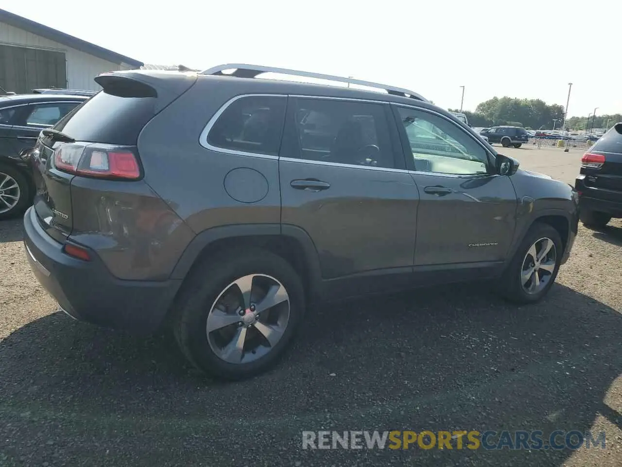 3 Photograph of a damaged car 1C4PJMDX1KD103899 JEEP GRAND CHER 2019