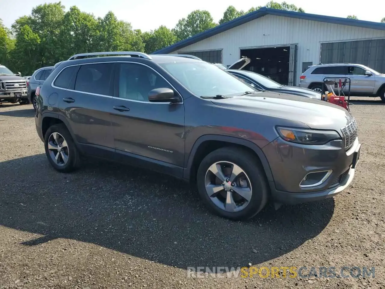 4 Photograph of a damaged car 1C4PJMDX1KD103899 JEEP GRAND CHER 2019